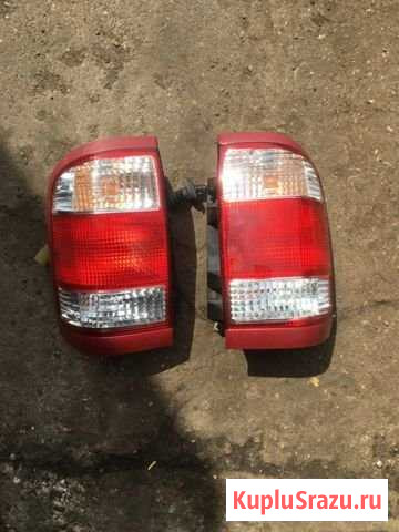 Стоп-сигнал задний Nissan Pathfinder R50 1999 Мосрентген - изображение 1