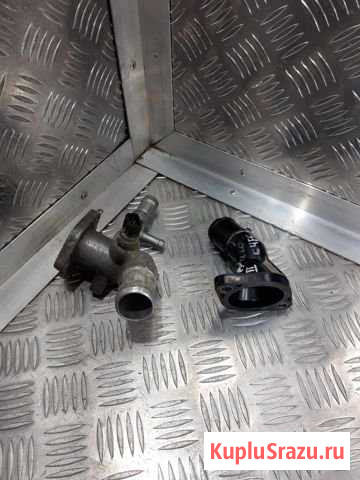 Фланец системы охлаждения Kia Cerato 2 Ижевск - изображение 1