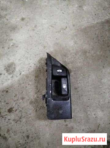 Кнопка багажника Toyota Corolla 150 1ZR-FE 2008 Нефтекамск - изображение 1
