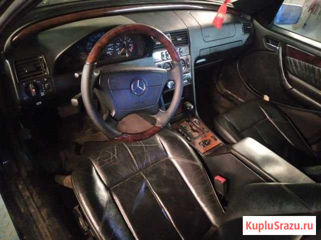 В разборе Mercedes W202 Московский - изображение 1
