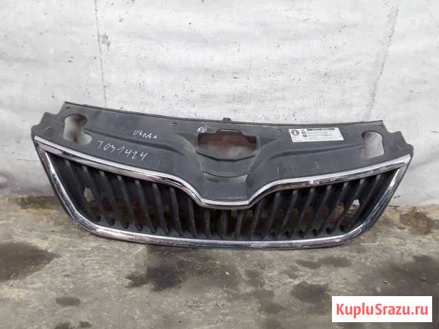 Решетка радиатора Skoda Rapid Москва - изображение 1