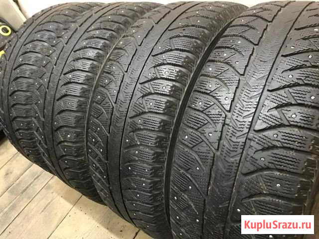Шины 265 65 R17 б/у 4шт зима Bridgestone Сергиев Посад - изображение 1