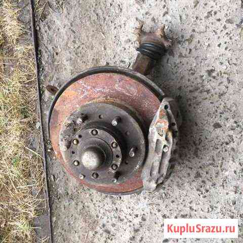 Передняя правая ступица в сборе Toyota 4Runner Серов