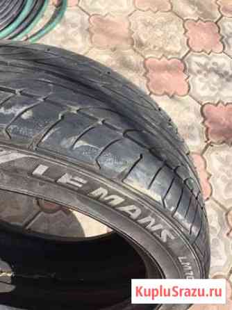 Dunlop 235/45/17 Шаран