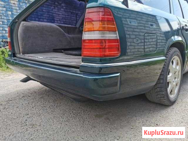 Бампер задний на Mercedes S124 универсал Сестрорецк - изображение 1