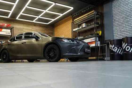 Оклейка автомобиля цветной виниловой пленкой. World Detailing Москва