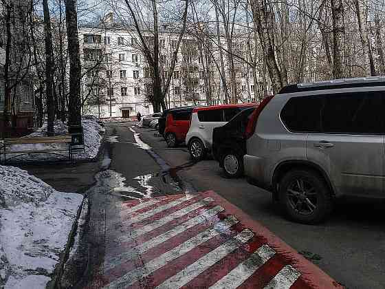 Квартира-студия, 10.8 м², 1/5 эт. на продажу в Москве Москва