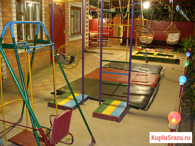 Комната 24 м² в 5-ком. кв., 1/2 эт. в аренду посуточно в Приморско-Ахтарске Приморско-Ахтарск - изображение 1