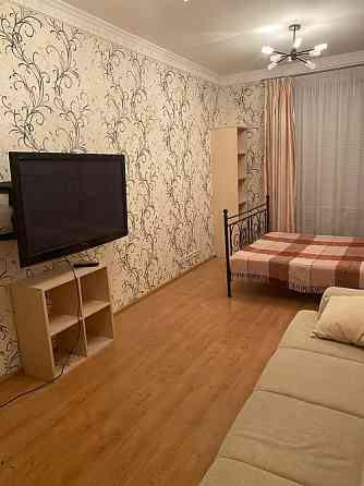 3-комнатная квартира, 93 м², 1/4 эт. в аренду на длительный срок в Москве Москва