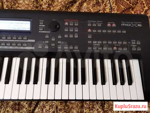 Профессиональный синтезатор Yamaha mox6 + педаль Барнаул - изображение 1