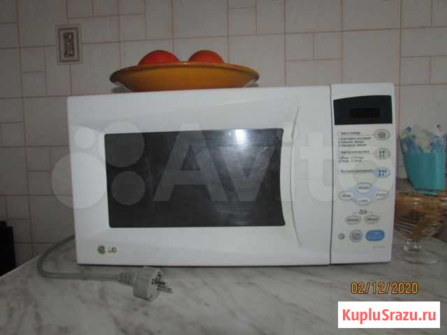 Микроволновка LG MS-1744W в хорошем состояние,пол Барнаул - изображение 1