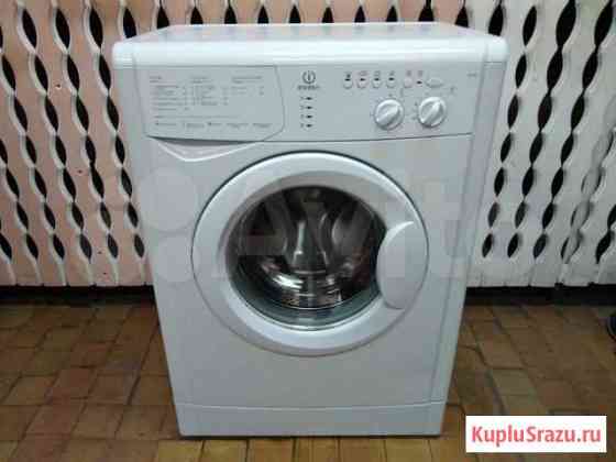 Стиральная машина Indesit wisl 82 на 5кг Жуковский