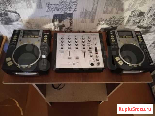 DJ CD - проигрыватели Vestax CDX 05 2шт + Vestax V Чусовой - изображение 1