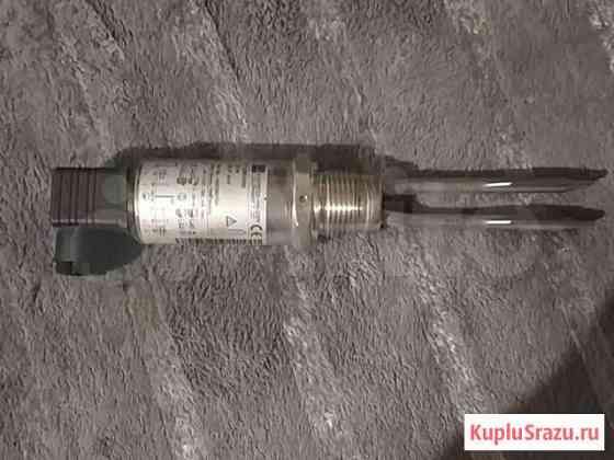 Вибрационный датчик предельного уровня Liquiphant Разумное