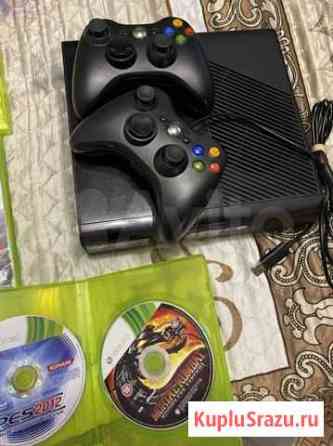 Xbox 360E 250Gb 2 геймпада и диски Астрахань