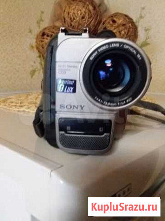 Видеокамера пленочная Sony CCD-TRV65E Кинель - изображение 1