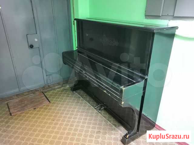 Пианино красный Октябрь Санкт-Петербург - изображение 1