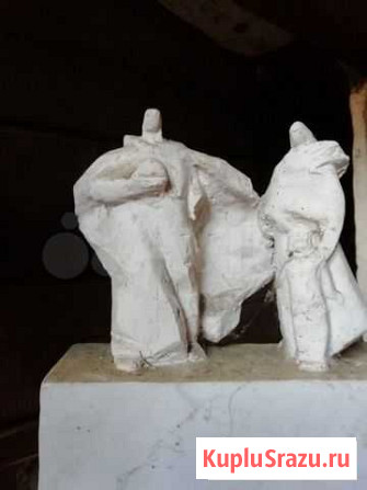 Скульптуры, солдат, женщина с ребёнком, 75 лет поб Москва - изображение 1