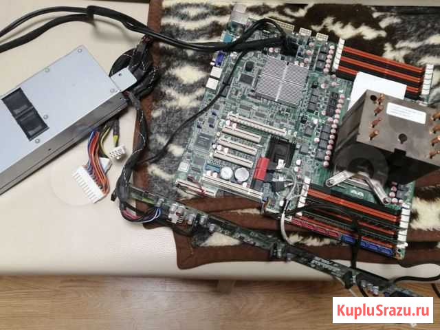 Asus z8nr-d12 2x1366/600w/8bb/sas controller Видное - изображение 1