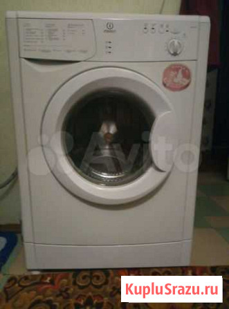 Стиральная машина Indesit Wiun100. 3,5 кг Новокузнецк - изображение 1