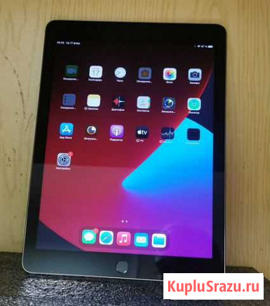 Apple iPad 2018 32 Gb Wi-Fi Магадан - изображение 1