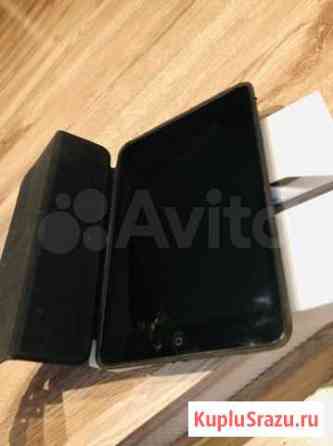 iPad mini 32 gb Красное