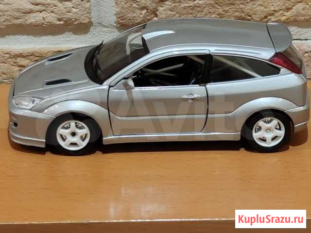 1:24 Burago итальянское Ford Focus Ярославль - изображение 1
