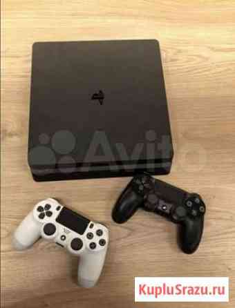 Sony PS4 Slim с играми два джойстика Казань