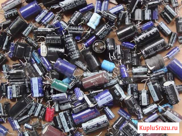 Конденсаторы 35v 330 mF и 16 v 1000 mF (40 шт.) Тутаев - изображение 1