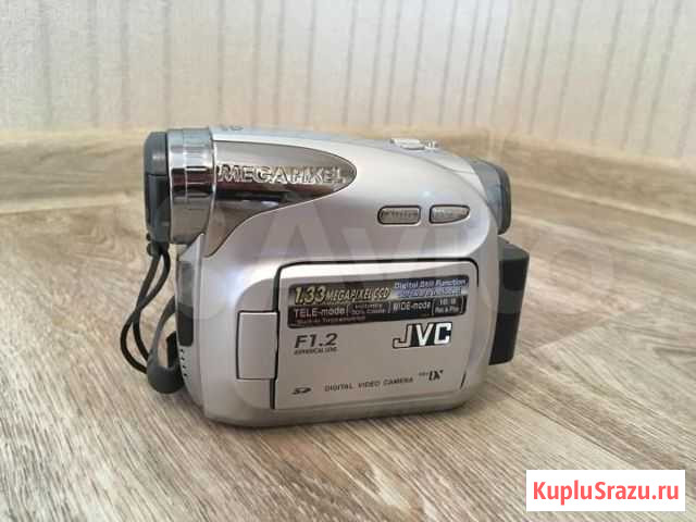 Видеокамера JVC GR-D640E Болотное - изображение 1