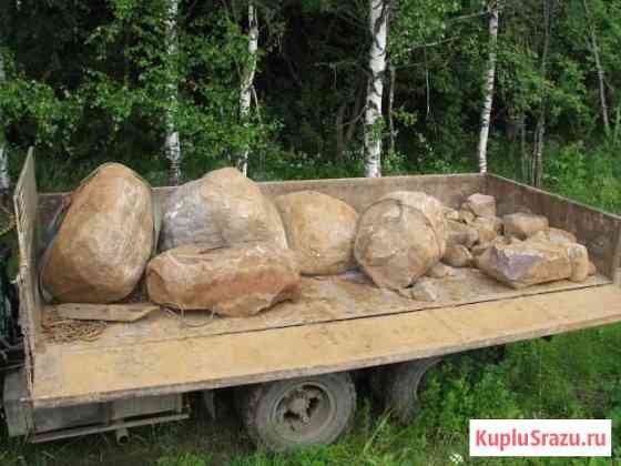 Валуны, булыжники, природный и ландшафтный камень Родники