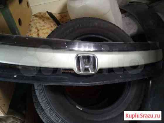 Решётка радиатора Honda Strem 2005г Чита