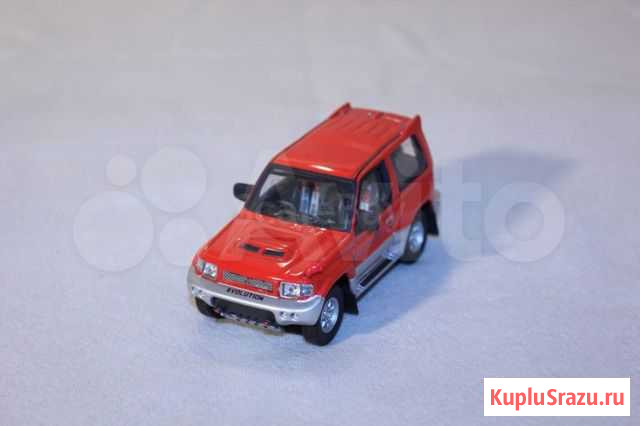 Модель Mistubishi Pajero, 1:43, Cararama Autobahn Чита - изображение 1