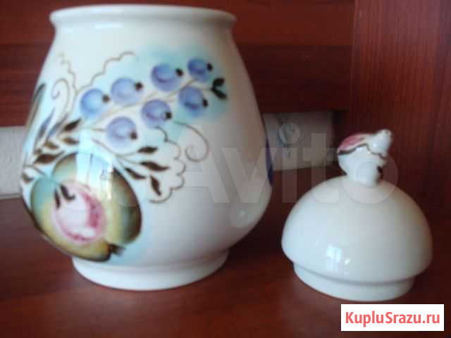 Фарфоровая баночка с птичкой на крышке СССР Одинцово - изображение 1