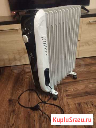 Масляный обогреватель Electrolux 11 секций Сургут - изображение 1