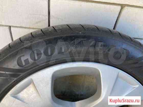 Продам комплект летней резины 225/50 R17 Майкоп