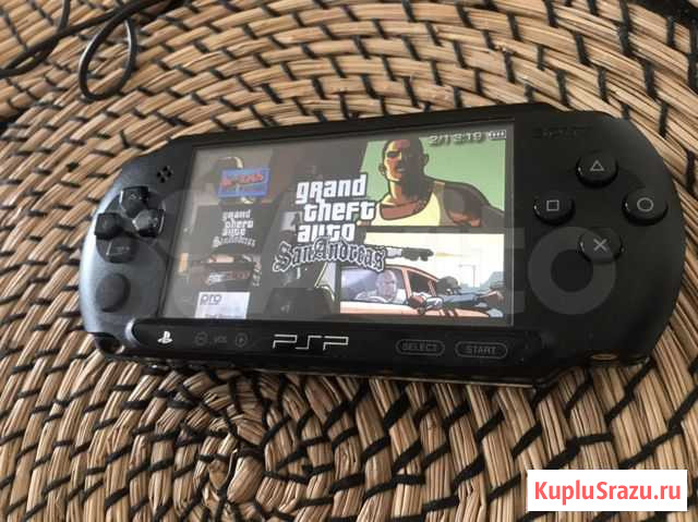 PSP-E1008 прошитая, любые игры Бесплатно Челябинск - изображение 1