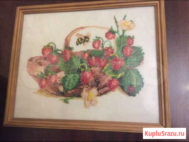 Картина в рамке под стеклом, вышивка (32*26,5см) Москва - изображение 1