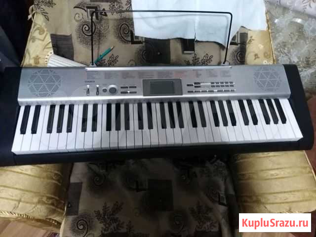 Синтезатор Casio модель LK-130 Красные Баррикады - изображение 1