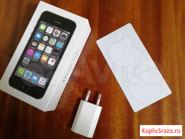 Адаптер питания от iPhone 5s, коробка и две наклей Астрахань - изображение 1