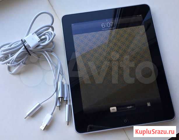 iPad (1-е поколения) + 1,5м Component AV Cable Хабаровск - изображение 1
