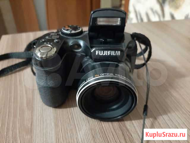 Компактный цифровой фотоаппарат Футжифильм Себрово - изображение 1