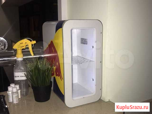 Холодильник маленький red bull Санкт-Петербург - изображение 1