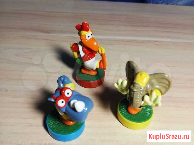 Игрушки киндер серия Футболисты Новоуральск - изображение 1