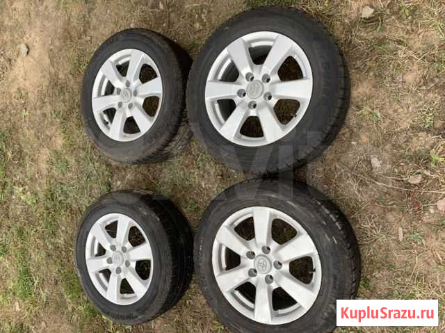 Диски с шинами 215/60R16 на Toyota Camry V50 Улан-Удэ - изображение 1