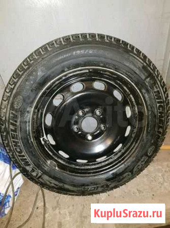 Продам зимнюю резину Michelin 195/65 R15(липучка) Печора - изображение 1