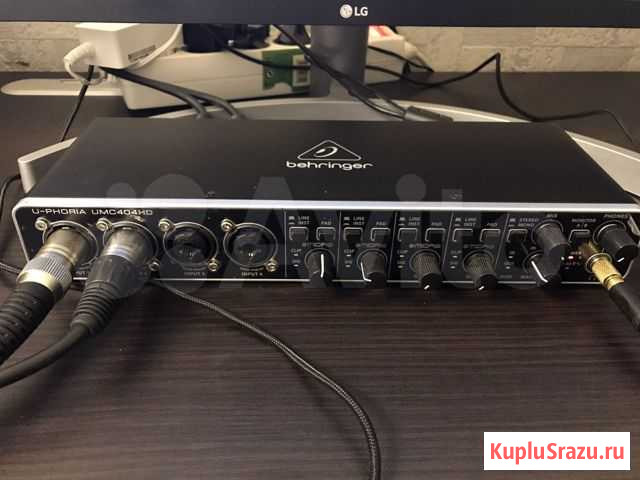 Аудиоинтерфейс Behringer UMC404HD Красноярск - изображение 1