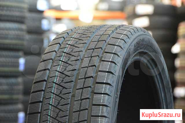 Шины зимаTriangle trin PL02 225/40 R19 Старый Оскол - изображение 1