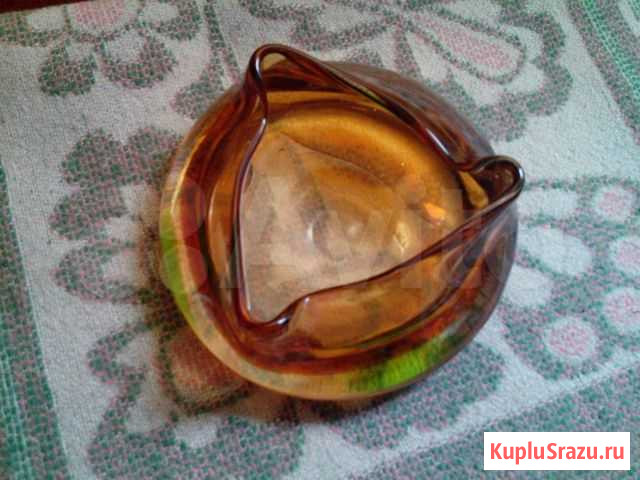 Коричневая пепельница из чешского стекла Пятигорск - изображение 1