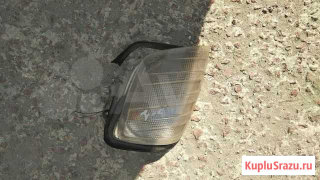 Поворотник около фары Mercedes W124 Брянск - изображение 1